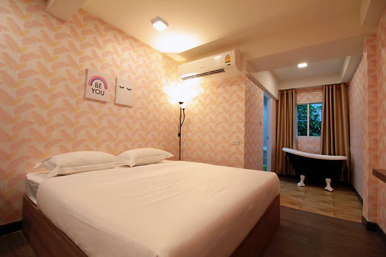 Badbed Hotel Bangkok Buitenkant foto